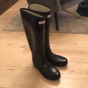 Black hunter rain boots